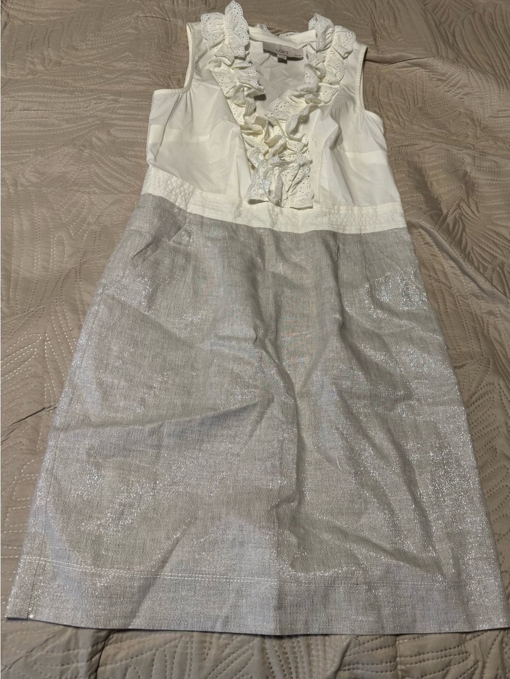 Loft High-Waist Size 2P Dress Eyelets shimmering Silver